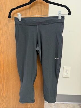 Nike Black Capri Leggings